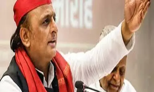 रोजगार और निवेश को लेकर अखिलेश ने उठाए सवाल रोजगार और निवेश को लेकर अखिलेश ने उठाए सवाल