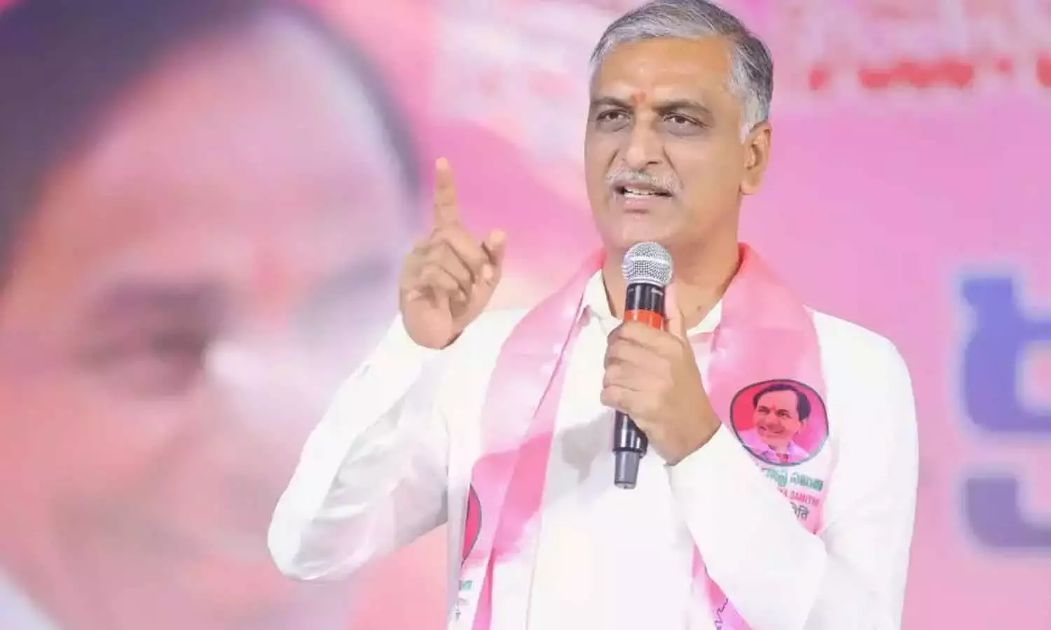 सरकारी कार्यक्रम केवल मुझ पर कीचड़ उछालने के लिए हैं: हरीश राव सरकारी कार्यक्रम केवल मुझ पर कीचड़ उछालने के लिए हैं: हरीश राव