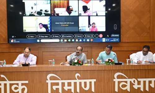 बारिश में खराब सड़कों पर उप मुख्यमंत्री अरुण साव ने जताई नाराजगी