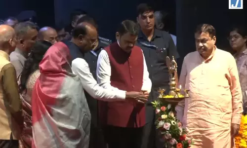 नागपुर को मिला नया फ्लाईओवर, फडणवीस और गडकरी ने किया उद्घाटन नागपुर को मिला नया फ्लाईओवर, फडणवीस और गडकरी ने किया उद्घाटन