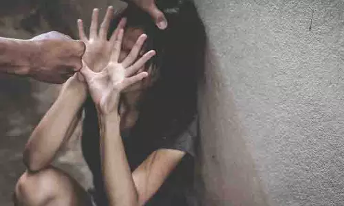 नाबालिग से गैंगरेप का आरोप, दो युवकों पर केस दर्ज
