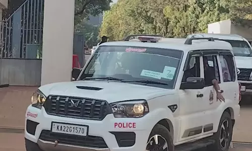 तबीयत बिगड़ने के बाद अमित शाह ने रद्द किए कार्यक्रम, हुबली से दिल्ली रवाना