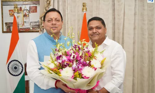 मुख्यमंत्री धामी से जिला सहकारी बैंक नैनीताल के नवनिर्वाचित अध्यक्ष ने की शिष्टाचार भेंट