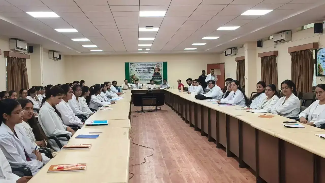 Jodhpur: चिकित्सालय में मरीजों की देखभाल को प्राथमिकता देने की अपील Jodhpur: चिकित्सालय में मरीजों की देखभाल को प्राथमिकता देने की अपील