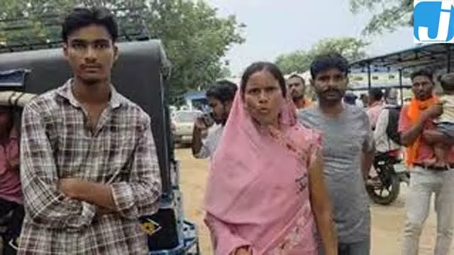 पत्नी का इलाज कराने पहुंचे पति की मौत, अस्पताल पर लापरवाही का आरोप पत्नी का इलाज कराने पहुंचे पति की मौत, अस्पताल पर लापरवाही का आरोप