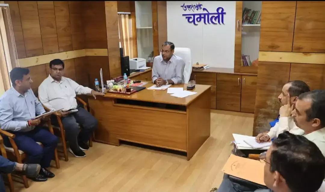 Chamoli: जोशीमठ सीवरेज-पेयजल परियोजनाओं पर काम शुरू करने की तैयारी Chamoli: जोशीमठ सीवरेज-पेयजल परियोजनाओं पर काम शुरू करने की तैयारी