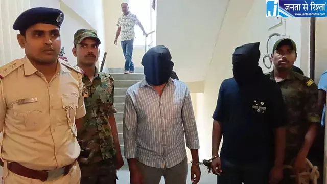 खाद-सीमेंट गोदाम में गार्ड की हत्या और लूट का खुलासा, दो आरोपी गिरफ्तार खाद-सीमेंट गोदाम में गार्ड की हत्या और लूट का खुलासा, दो आरोपी गिरफ्तार