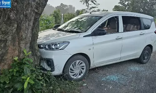 कफ सिरप तस्करी के शक में पुलिस की कार्रवाई, मुठभेड़ में एक आरोपी घायल कफ सिरप तस्करी के शक में पुलिस की कार्रवाई, मुठभेड़ में एक आरोपी घायल