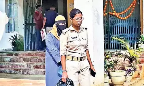 7 साल पहले गायब हुई महिला को पुलिस ने ढूंढ निकाला, 1700 KM दूर बरामद, हिजाब में मिली