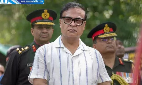 ममता बनर्जी के नए चुनाव चिन्ह पर हिमंत बिस्वा सरमा का हमला, बोले- जल्द पिचक जाएगा फुटबॉल