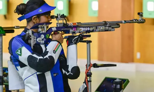 एशियन गेम्स: भारतीय महिला टीम ने 10 मीटर एयर राइफल स्पर्धा में रजत पदक जीता, एलावेनिल, सोनम व्यक्तिगत फाइनल में पहुंचीं