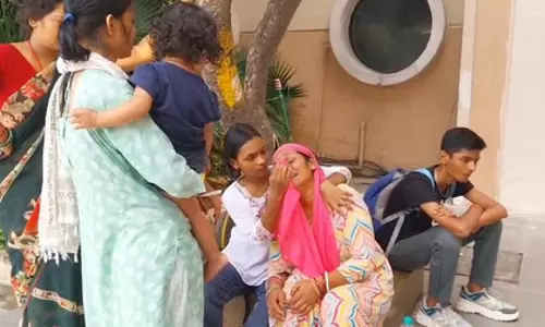 डंपर के कुचलने से चार की मौत, चालक फरार डंपर के कुचलने से चार की मौत, चालक फरार