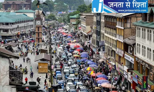 श्रीनगर में 31 अक्टूबर तक 72 बस स्टॉप तैयार होंगे