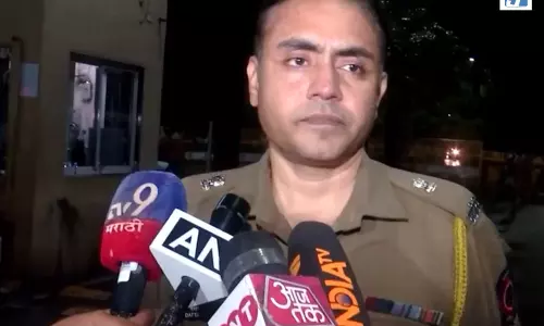 IIT बॉम्बे छात्र आत्महत्या मामले के बाद प्रदर्शन DCP बोले प्रशासन छात्रों से कर रहा बातचीत IIT बॉम्बे छात्र आत्महत्या मामले के बाद प्रदर्शन DCP बोले प्रशासन छात्रों से कर रहा बातचीत