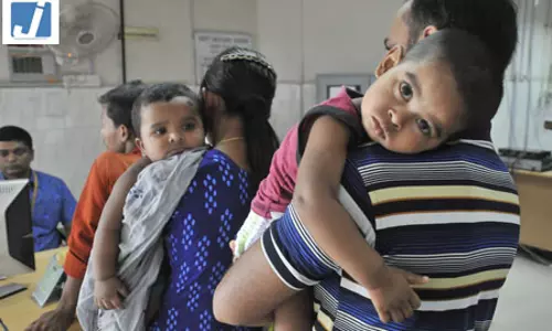बांग्लादेश में खसरे का प्रकोप: चार और बच्चों की मौत, मृतकों की संख्या हुई 1057 बांग्लादेश में खसरे का प्रकोप: चार और बच्चों की मौत, मृतकों की संख्या हुई 1057