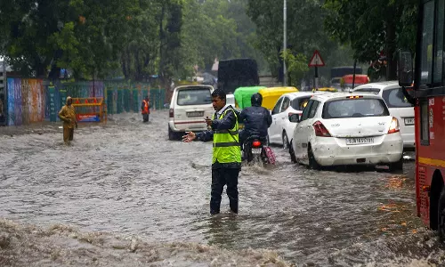 कोट्टाप्पुझा नदी में हादसा कई पर्यटकों के बहने की आशंका कोट्टाप्पुझा नदी में हादसा कई पर्यटकों के बहने की आशंका