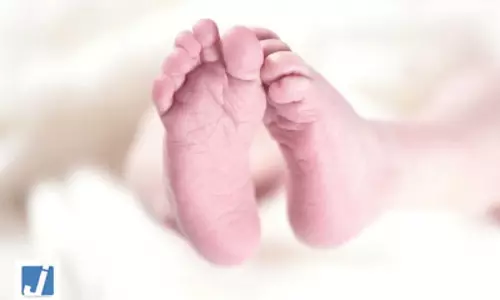 खेलते-खेलते कार में बंद हुई 4 साल की बच्ची, दम घुटने से मौत खेलते-खेलते कार में बंद हुई 4 साल की बच्ची, दम घुटने से मौत