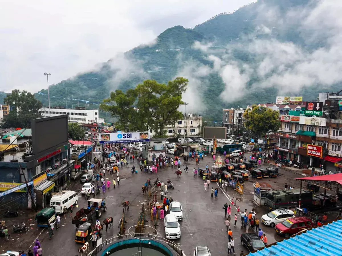 कटरा हेलीपैड टर्मिनल में लगी आग कटरा हेलीपैड टर्मिनल में लगी आग