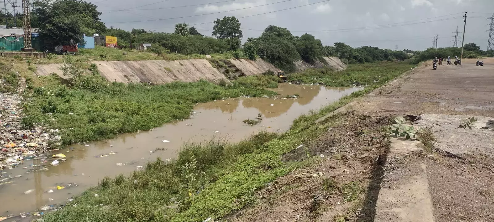 करीमनगर: पानी की कमी के कारण गणेश विसर्जन की योजना पर संकट मंडरा रहा है करीमनगर: पानी की कमी के कारण गणेश विसर्जन की योजना पर संकट मंडरा रहा है