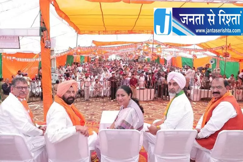 पंजाब में नशे को लेकर रेखा गुप्ता का AAP पर हमला पंजाब में नशे को लेकर रेखा गुप्ता का AAP पर हमला