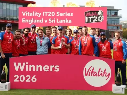 इंग्लैंड फिर बना T20I नंबर-1: श्रीलंका को 3-0 से हराया, 55 दिन बाद भारत से छीना शीर्ष स्थान इंग्लैंड फिर बना T20I नंबर-1: श्रीलंका को 3-0 से हराया, 55 दिन बाद भारत से छीना शीर्ष स्थान