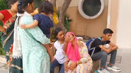 डंपर के कुचलने से चार की मौत, चालक फरार डंपर के कुचलने से चार की मौत, चालक फरार