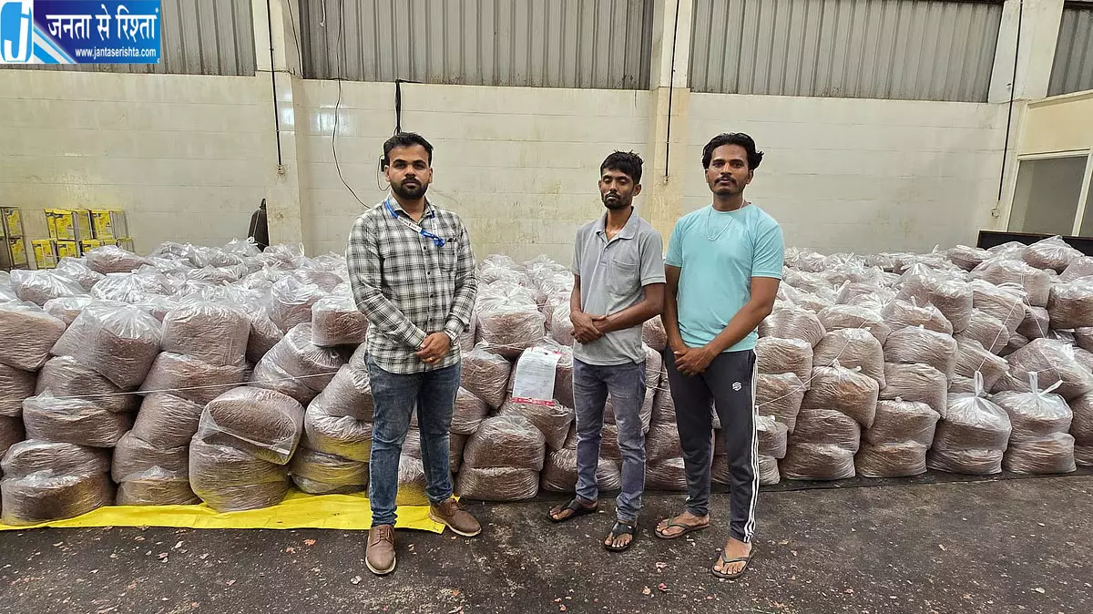 नासिक में FDA की बड़ी कार्रवाई, 48.81 लाख रुपये का खाद्य स्टॉक जब्त नासिक में FDA की बड़ी कार्रवाई, 48.81 लाख रुपये का खाद्य स्टॉक जब्त