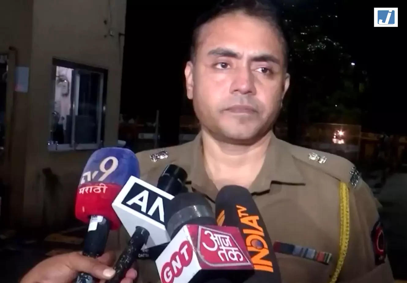 IIT बॉम्बे छात्र आत्महत्या मामले के बाद प्रदर्शन DCP बोले प्रशासन छात्रों से कर रहा बातचीत IIT बॉम्बे छात्र आत्महत्या मामले के बाद प्रदर्शन DCP बोले प्रशासन छात्रों से कर रहा बातचीत