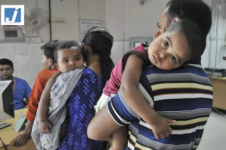 बांग्लादेश में खसरे का प्रकोप: चार और बच्चों की मौत, मृतकों की संख्या हुई 1057 बांग्लादेश में खसरे का प्रकोप: चार और बच्चों की मौत, मृतकों की संख्या हुई 1057