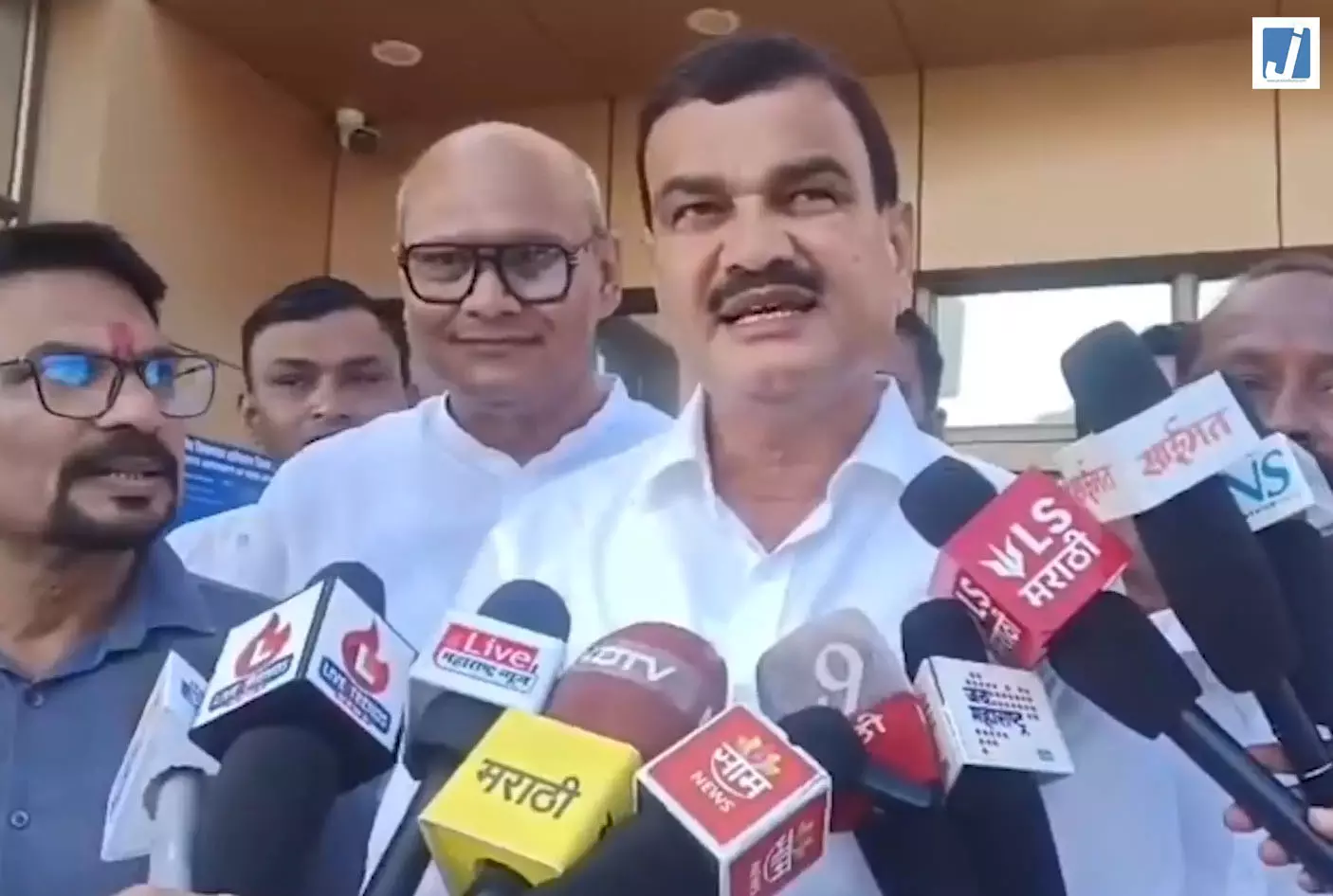सूखे से फसल नुकसान पर सरकार की समीक्षा मंत्री दत्तात्रय भरणे बोले किसानों को भारी नुकसान सूखे से फसल नुकसान पर सरकार की समीक्षा मंत्री दत्तात्रय भरणे बोले किसानों को भारी नुकसान