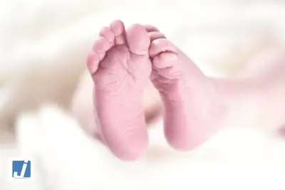 खेलते-खेलते कार में बंद हुई 4 साल की बच्ची, दम घुटने से मौत खेलते-खेलते कार में बंद हुई 4 साल की बच्ची, दम घुटने से मौत
