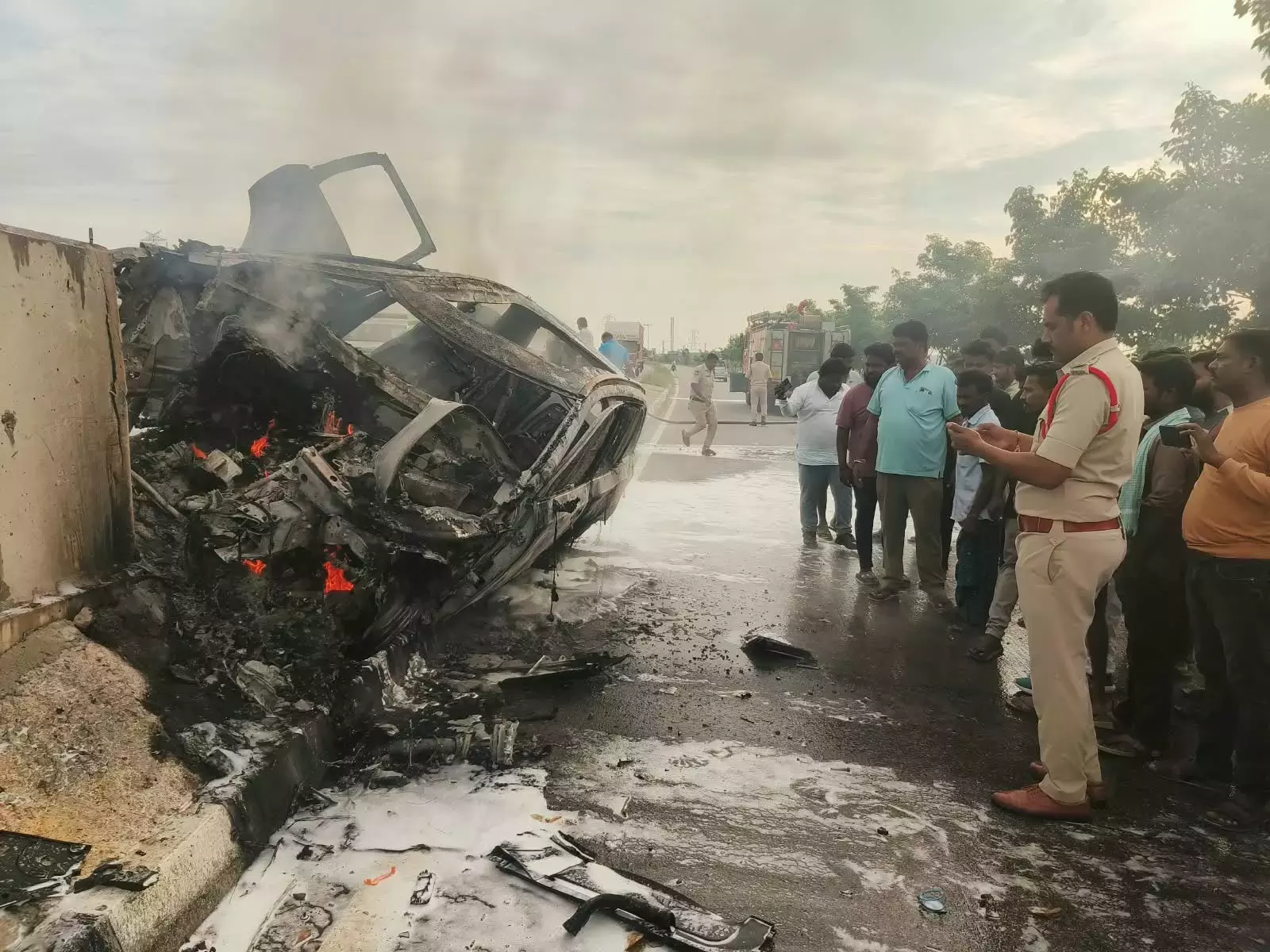 नलगोंडा: रात की नींद हराम होना घातक कार दुर्घटना का कारण होने का संदेह