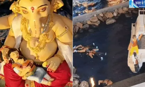 बरगी क्रूज़ हादसे पर भावुक गणेश प्रतिमा बरगी क्रूज़ हादसे पर भावुक गणेश प्रतिमा