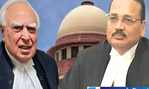 सुप्रीम कोर्ट में CJI सूर्यकांत की सख्त टिप्पणी कपिल सिब्बल से कही ये बात सुप्रीम कोर्ट में CJI सूर्यकांत की सख्त टिप्पणी कपिल सिब्बल से कही ये बात