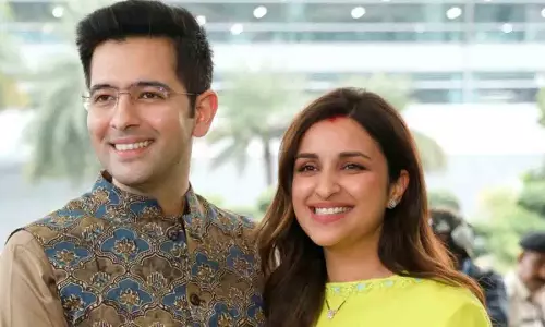 शक की रिलीज से पहले परिणीति का हौसला बढ़ा रहे राघव शक की रिलीज से पहले परिणीति का हौसला बढ़ा रहे राघव