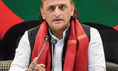 आउटसोर्स भर्ती को लेकर सियासत तेज अखिलेश यादव ने लगाए गंभीर आरोप