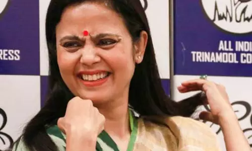 अंडा विवाद: महुआ मोइत्रा हाईकोर्ट पहुंची, अदालत ने तत्काल सुनवाई से किया इनकार