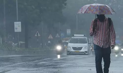 केरल में भारी बारिश का अलर्ट, बंगाल की खाड़ी पर गहरा दबाव केरल में भारी बारिश का अलर्ट, बंगाल की खाड़ी पर गहरा दबाव
