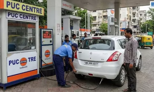 बिना PUCC वाहन को नहीं मिलेगा पेट्रोल-डीजल, 1 अक्टूबर से लागू होगी नई व्यवस्था बिना PUCC वाहन को नहीं मिलेगा पेट्रोल-डीजल, 1 अक्टूबर से लागू होगी नई व्यवस्था