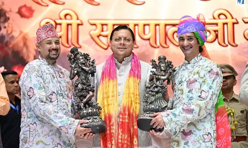 सीएम धामी शामिल हुए कैबिनेट मंत्री सतपाल महाराज के जन्मदिवस समारोह में