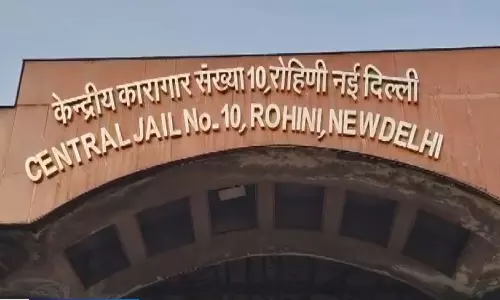 रोहिणी जेल में कैदी की हत्या धारदार हथियार से हमला रोहिणी जेल में कैदी की हत्या धारदार हथियार से हमला