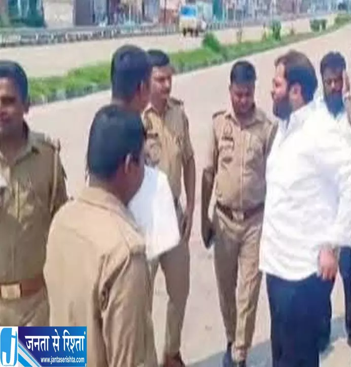 अली के काफिले के पास पहुंची अहजम की गाड़ी पुलिस ने लिया संज्ञान अली के काफिले के पास पहुंची अहजम की गाड़ी पुलिस ने लिया संज्ञान