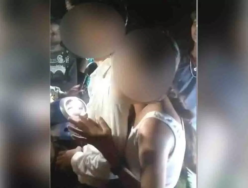 लड़के-लड़की से अभद्रता के मामले में तीन गिरफ्तार, महिला आयोग ने लिया संज्ञान लड़के-लड़की से अभद्रता के मामले में तीन गिरफ्तार, महिला आयोग ने लिया संज्ञान