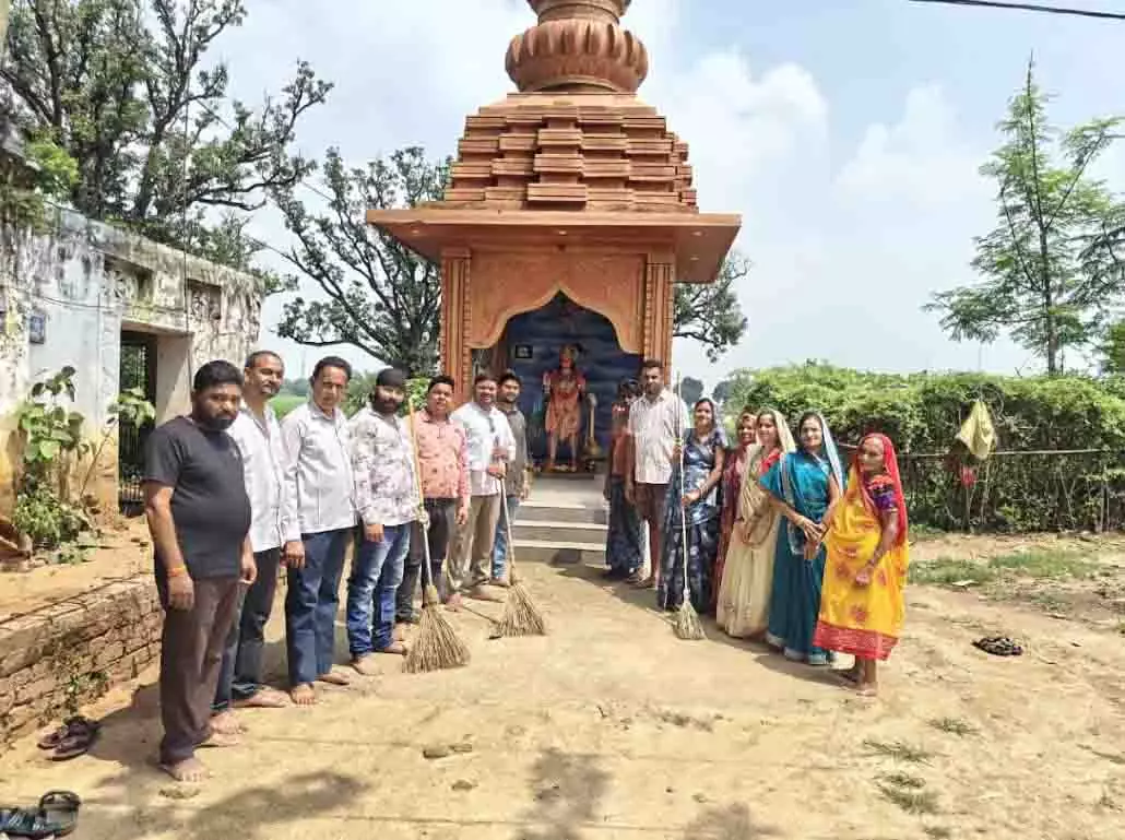 सेवा संकल्प अभियान के तहत रसोड़ा भालूपतेरा में स्वच्छता ही सेवा अभियान आयोजित सेवा संकल्प अभियान के तहत रसोड़ा भालूपतेरा में स्वच्छता ही सेवा अभियान आयोजित
