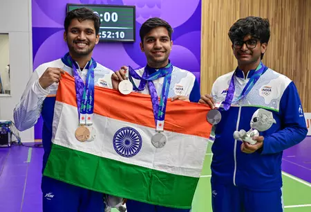 एशियन गेम्स: भविष्य के लिए शुभकामनाएं, पुरुष निशानेबाजों ने एक ही दिन जीते 3 मेडल, पीएम मोदी ने सराहा एशियन गेम्स: भविष्य के लिए शुभकामनाएं, पुरुष निशानेबाजों ने एक ही दिन जीते 3 मेडल, पीएम मोदी ने सराहा