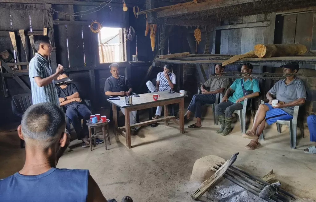 शिशिमी गाँव में मधुमक्खी पालन कार्यक्रम पर चर्चा हुई शिशिमी गाँव में मधुमक्खी पालन कार्यक्रम पर चर्चा हुई
