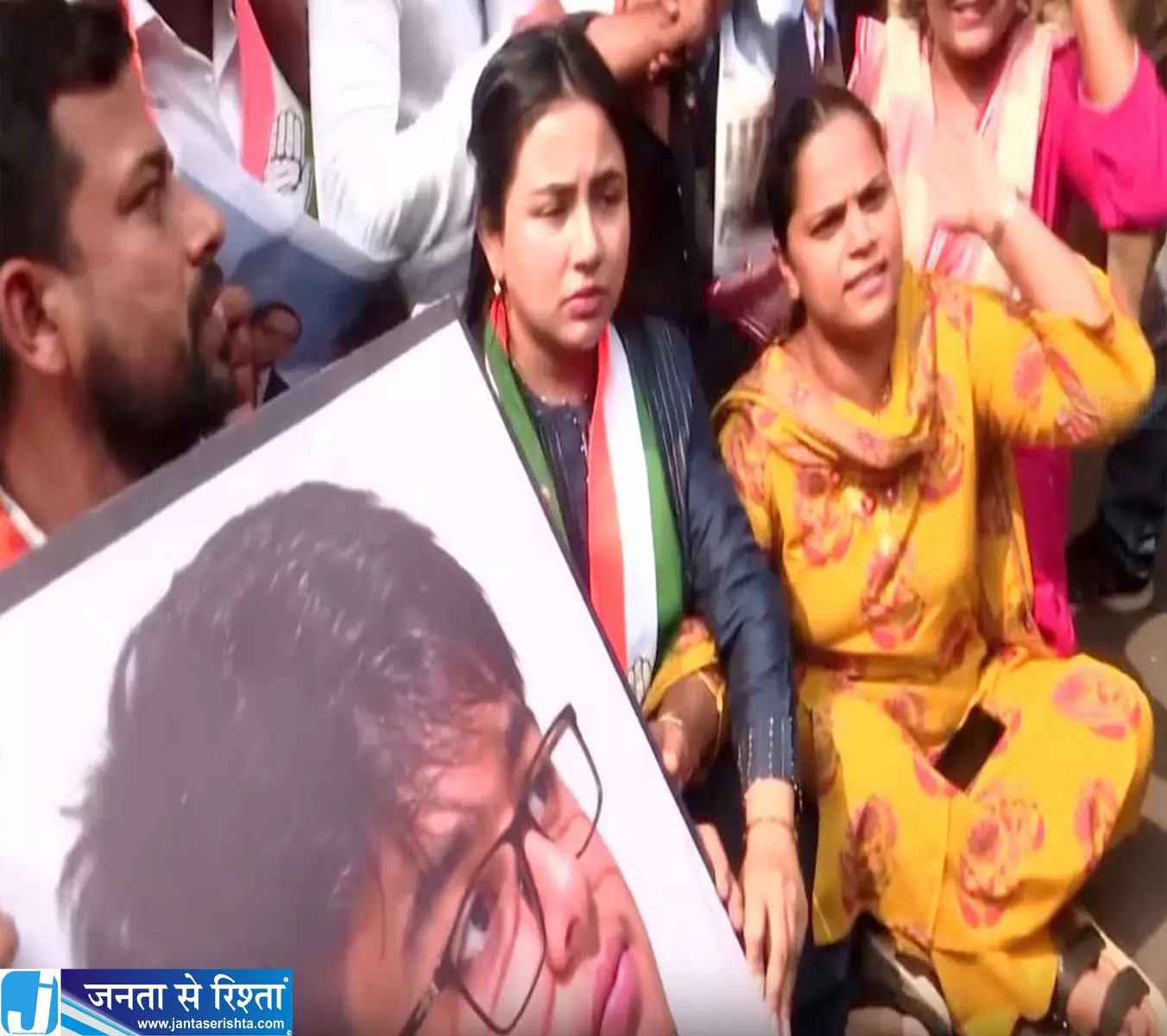 IIT बॉम्बे छात्र मौत मामले में प्रदर्शन संस्थान ने मांगी माफी IIT बॉम्बे छात्र मौत मामले में प्रदर्शन संस्थान ने मांगी माफी