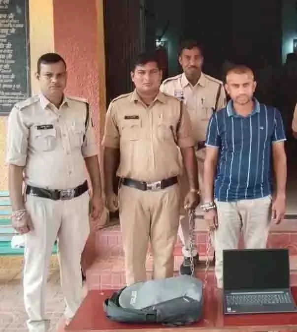 SBI ग्राहक सेवा केंद्र में वित्तीय अनियमितता का खुलासा, आरोपी गिरफ्तार SBI ग्राहक सेवा केंद्र में वित्तीय अनियमितता का खुलासा, आरोपी गिरफ्तार