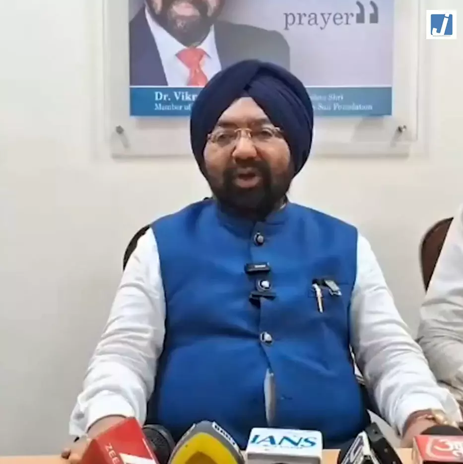 गाड़ी पर अंडे फेंकने की घटना पर BJP सांसद ने जताई नाराजगी गाड़ी पर अंडे फेंकने की घटना पर BJP सांसद ने जताई नाराजगी