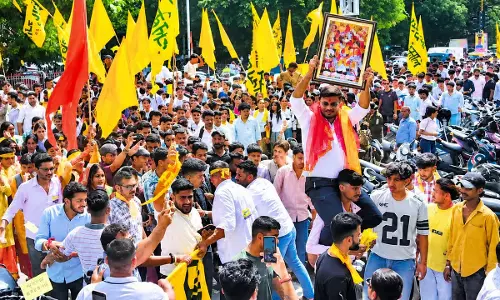 एमबीपीजी कॉलेज में चुनावी घमासान एबीवीपी में बगावत से त्रिकोणीय हुआ मुकाबला एमबीपीजी कॉलेज में चुनावी घमासान एबीवीपी में बगावत से त्रिकोणीय हुआ मुकाबला